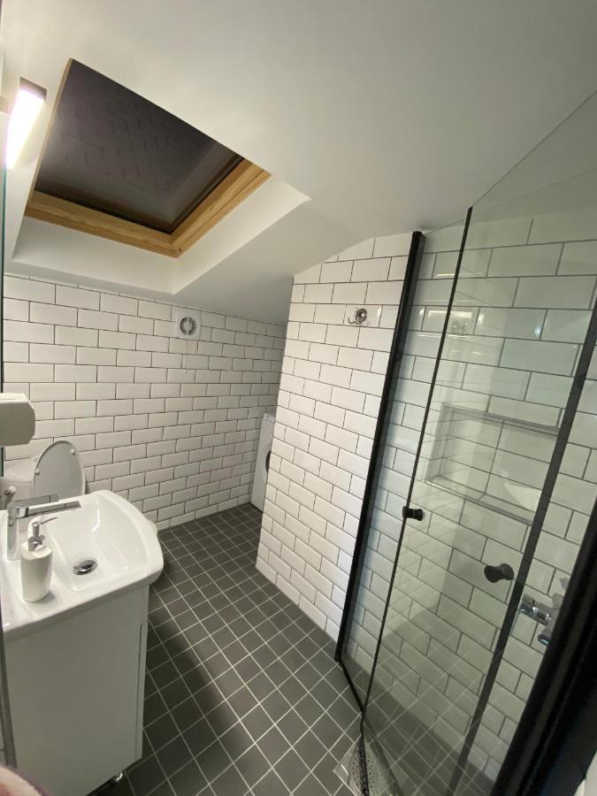 Apartament La Sika Orşova Екстериор снимка