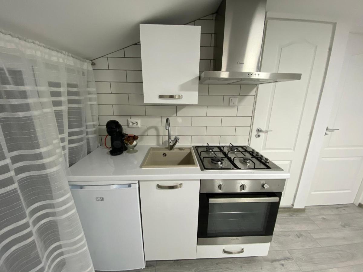 Apartament La Sika Orşova Екстериор снимка